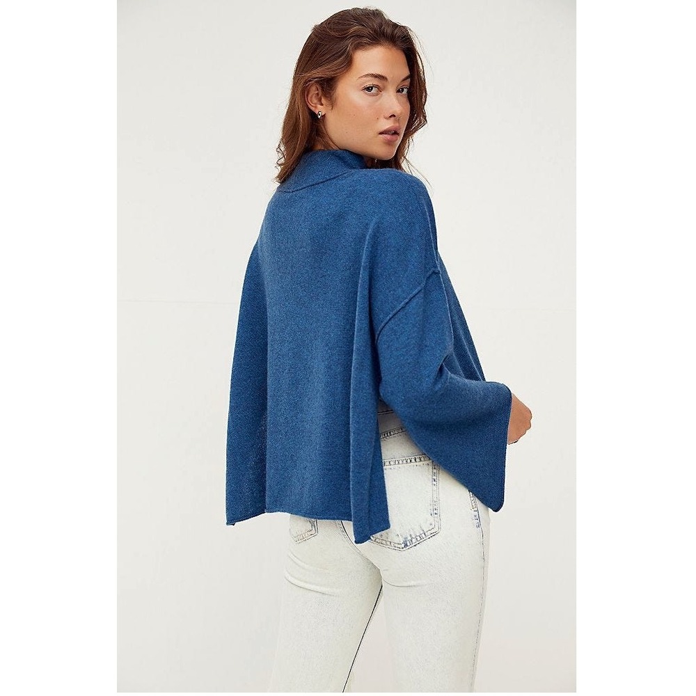 Free People Blossom 100% Cashmere Turtleneck Sweater Blue Cropped Boxy Womens XS